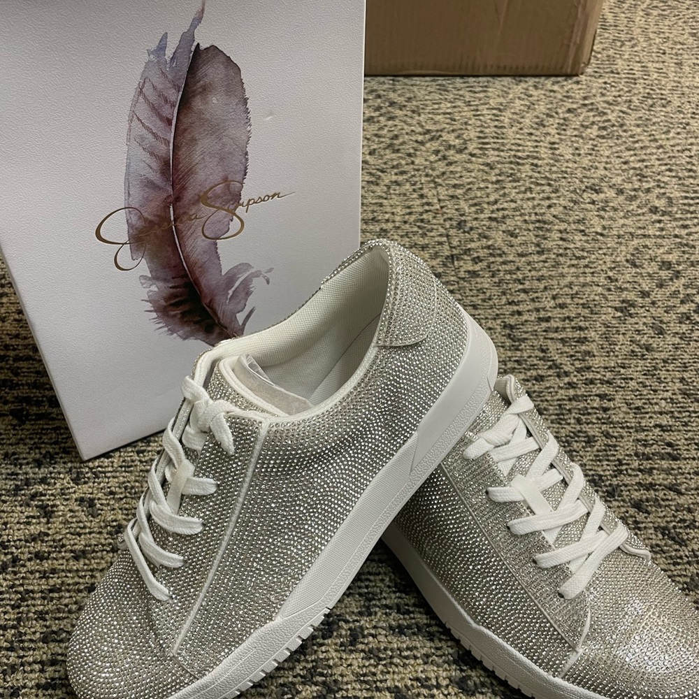 NIB Jessica Simpson Silesta Rhinestone Lace-Up Sneaker, 8.5 in silver